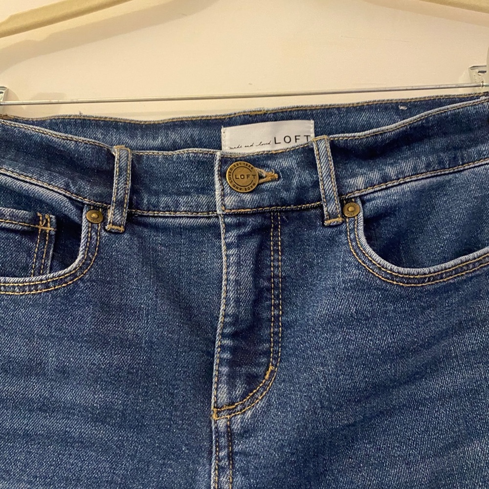 Loft Blue Jeans - Picture 3 of 6